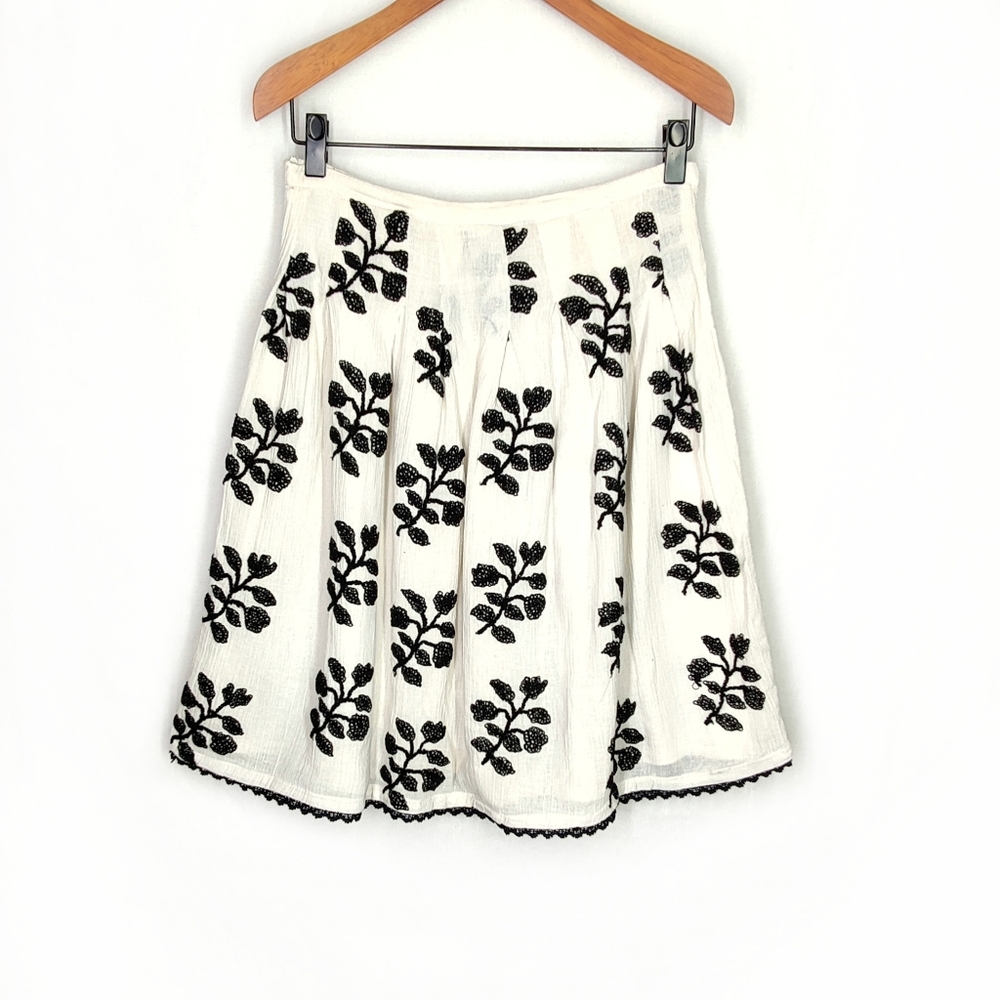 Zara woman skirt, black embroidery on white, size small, midi skirt.